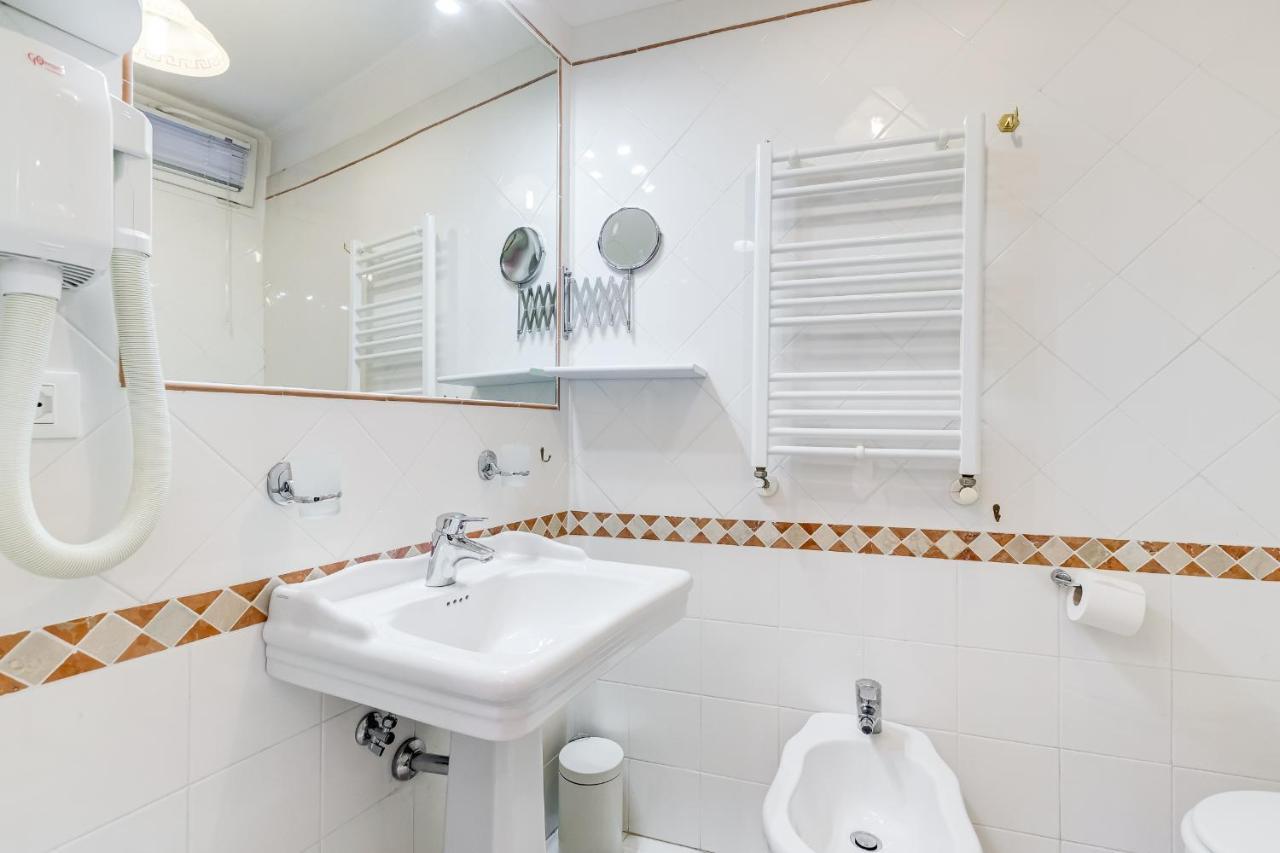 Trevi Fountain Modern Apartment Rome Buitenkant foto
